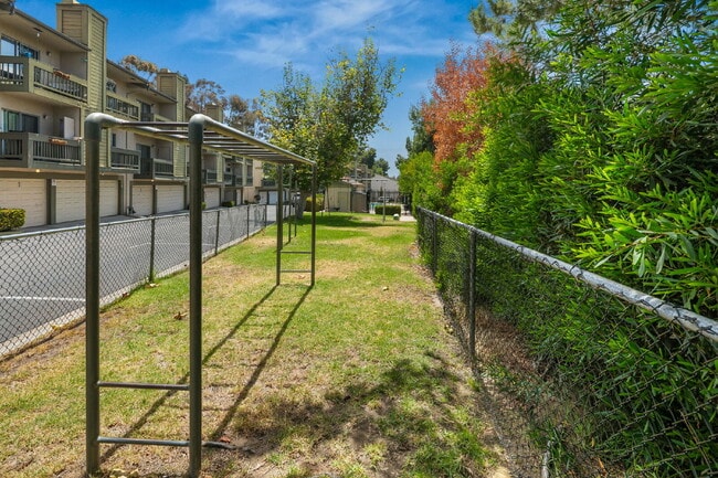 Building Photo - Welcome to your serene 3 BR 2.5 BA Townhome in College Park, San Diego!