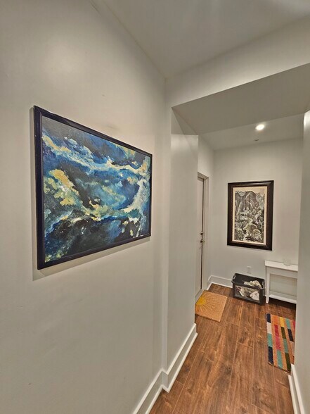 Building Photo - 1169 Hope St