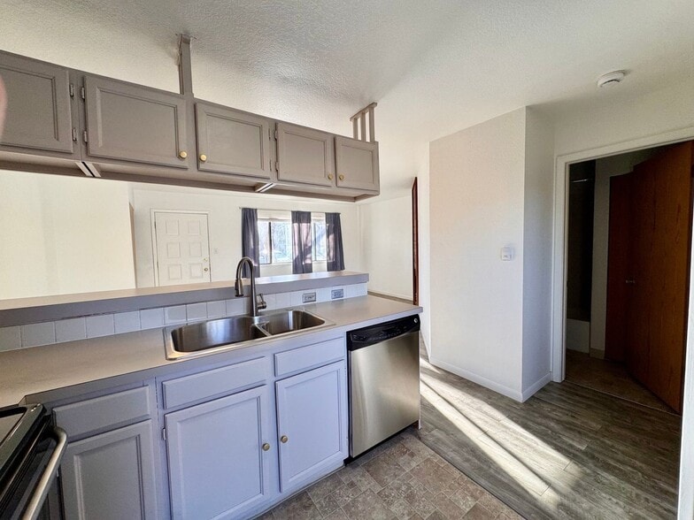 Building Photo - 3575-3528 28th St