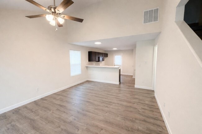 Building Photo - 1709 Hanover Blvd