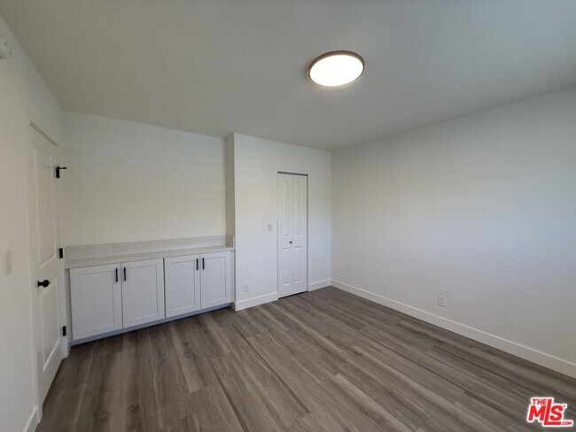 Building Photo - 3707 S Canfield Ave