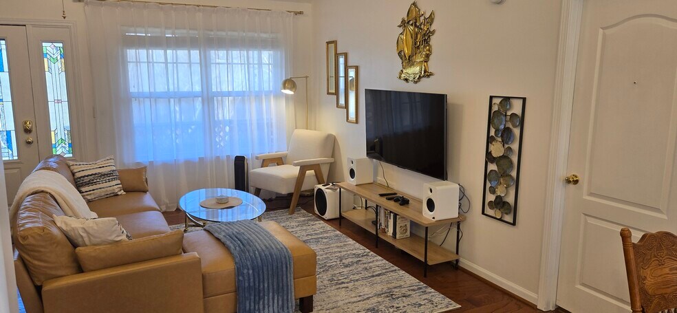 Living Room - 1145 Ashley Ln