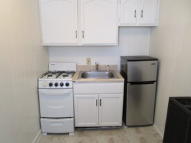 Building Photo - 36 Mulberry St