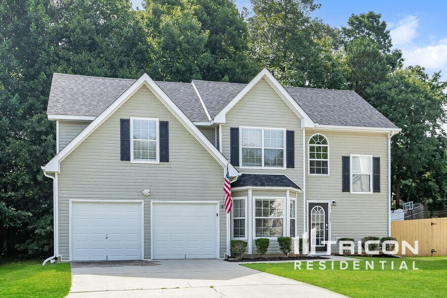 Primary Photo - 5587 Sapphire Cir