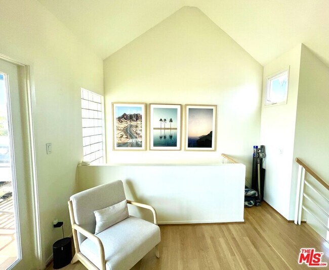 Building Photo - 311 Hill St