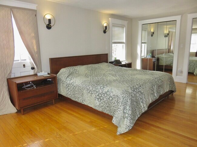 Building Photo - 35 Lovell Rd