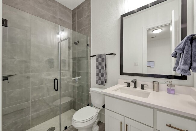 Building Photo - 212 S Empress Grn Pl