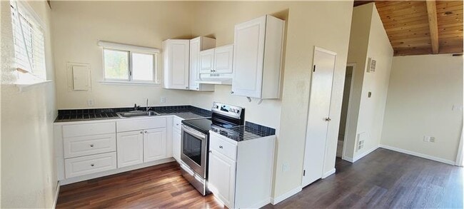Building Photo - 5116 Sandmound Blvd