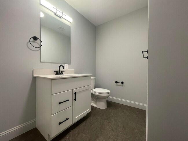 Building Photo - 25 Lowell St