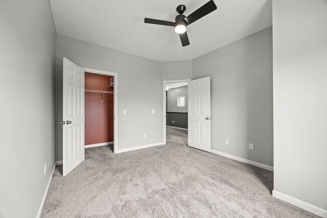 Building Photo - 5632 Lantos Rd