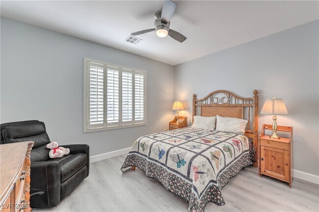 Building Photo - 2538 Venus Star St