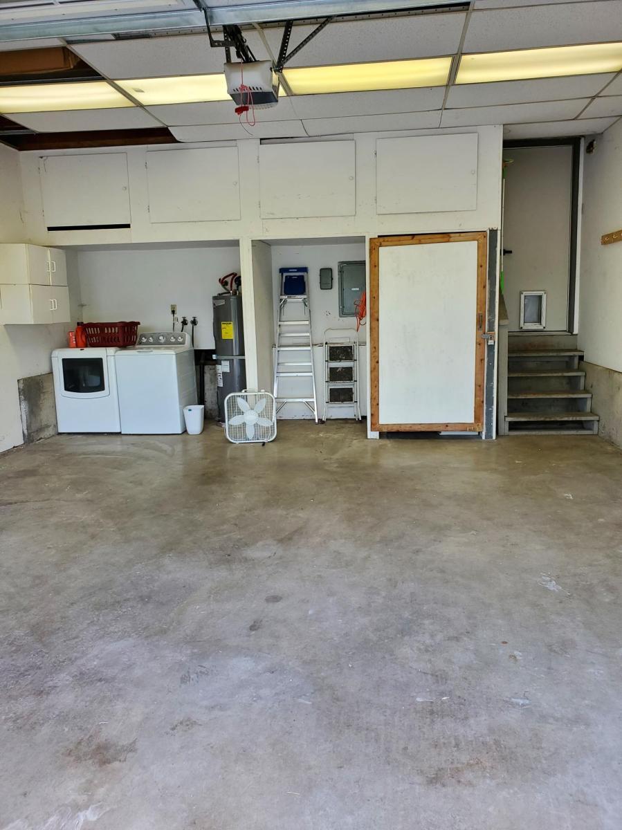 Building Photo - 312 S Nebraska St