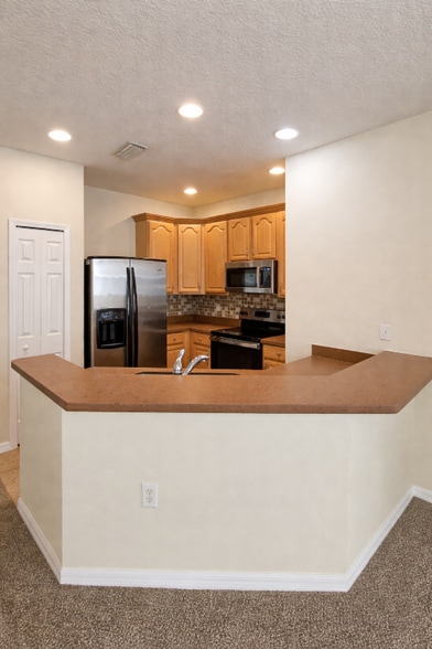 Building Photo - 3729 Parkridge Cir