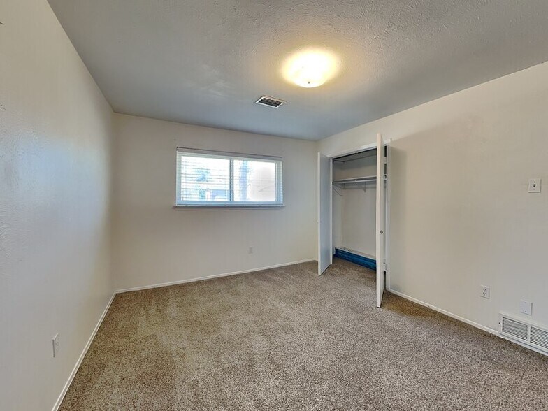 Building Photo - 1814 Glenwick Ln