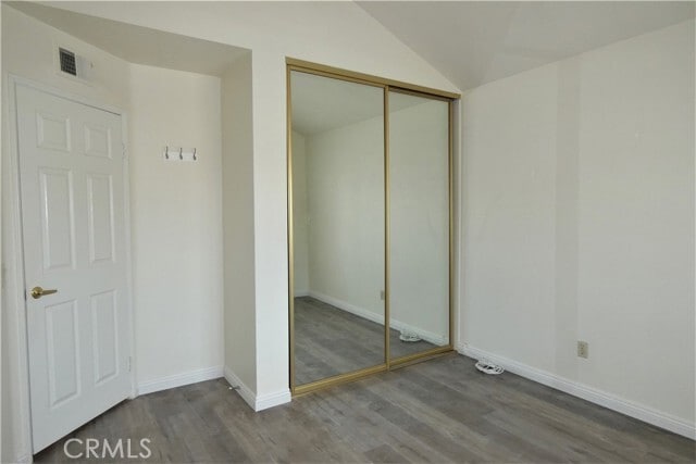 Building Photo - 3 Aprilla