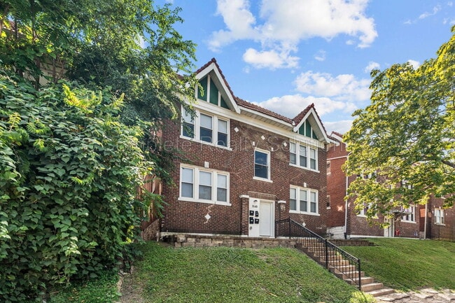 Building Photo - 3140 Magnolia Ave