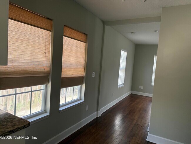 Building Photo - 263 2nd St