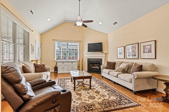 Building Photo - 2369 Stardust Ct