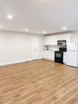 Building Photo - 10 Pershing Ave