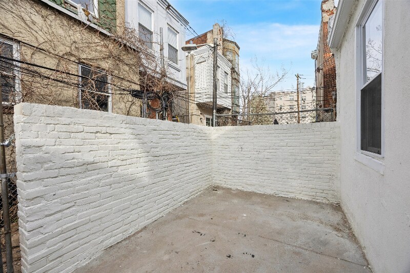 Building Photo - 2308 Turner St
