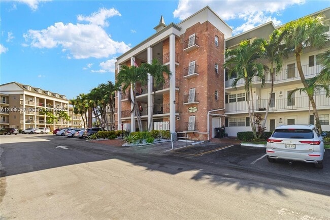 Building Photo - 455 Paradise Isle Blvd