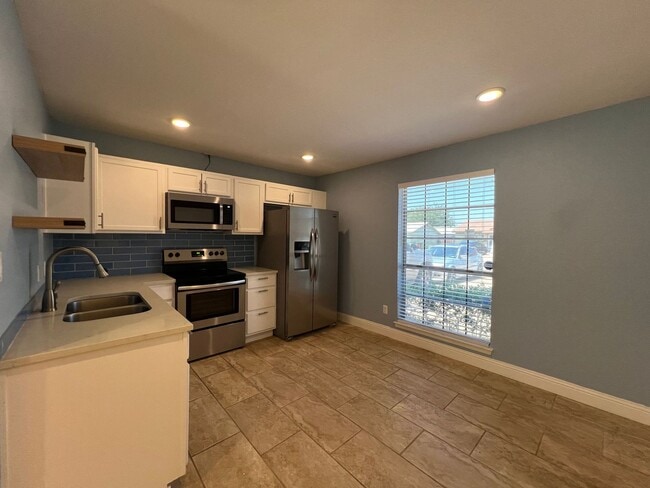 Building Photo - Arlington Texas Duplex For Rent