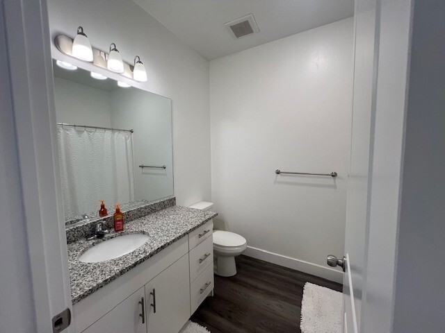 Building Photo - 459 W 15 S