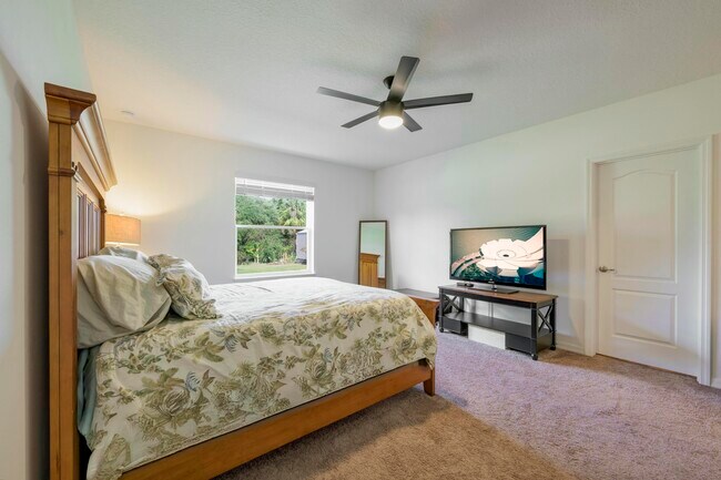 Building Photo - 4042 SW Jaqust St