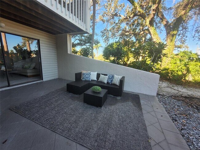 Building Photo - 1355 Pinellas Bayway S