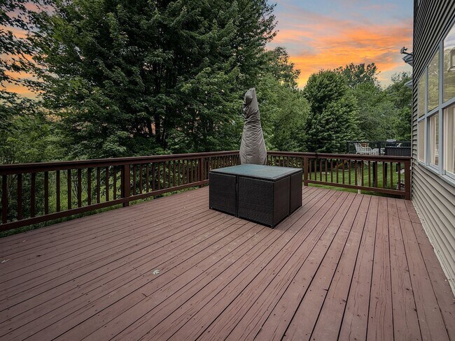 Building Photo - 815 Newberry Ln