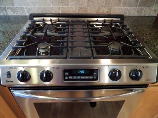 Building Photo - GREAT NEW PRICE! Stunning and Large 3-Bedroom Townhome with Garage FOR RENT in Green Lake!!