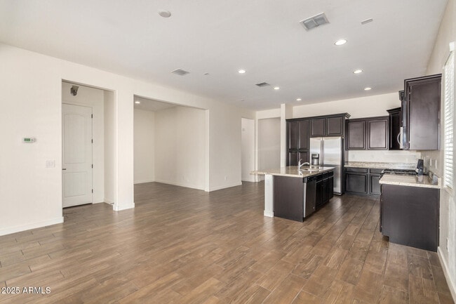 Building Photo - 9320 S 55th Pl