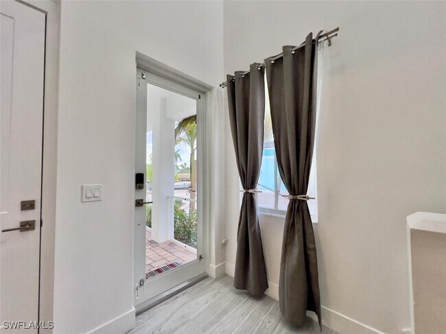Building Photo - 5865 Shell Cove Drive