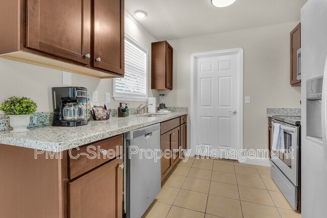 Building Photo - 3531 Southwind Dr