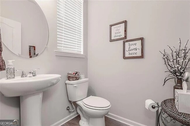 Building Photo - 2344 Attewood Dr