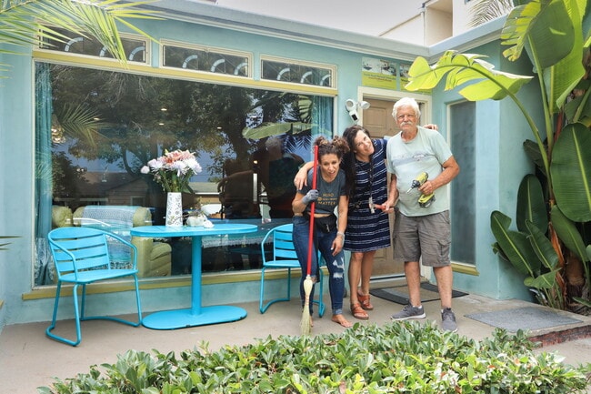 Building Photo - 416 Virginia St