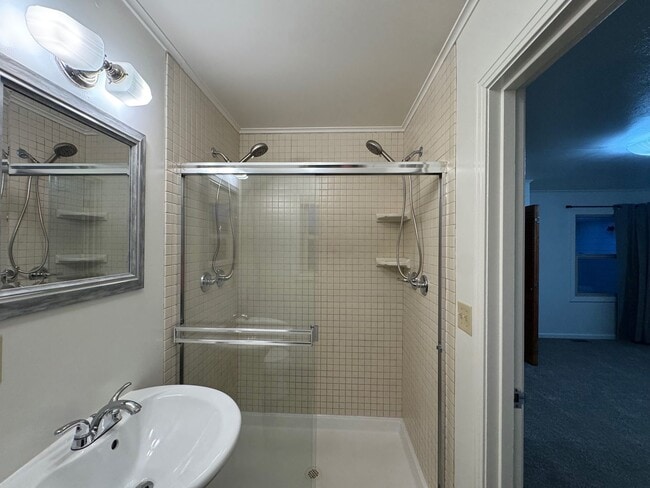 Building Photo - 3030 Park St