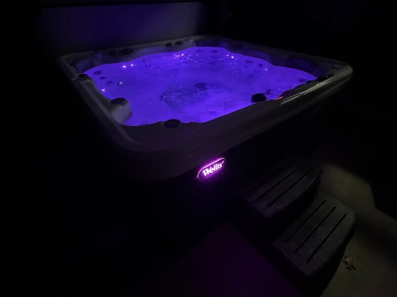 Building Photo - 7860 Linda Cir