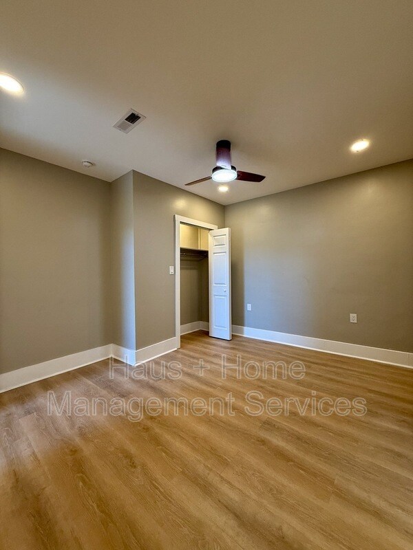 Building Photo - 906 Penn Ave