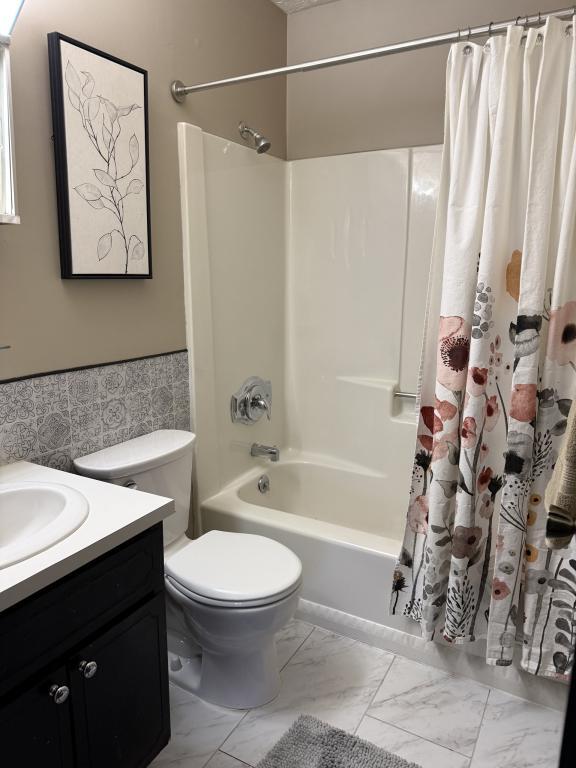 Building Photo - 2500 Cleveland Rd