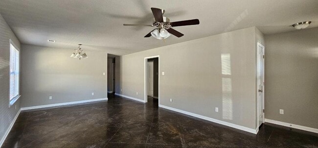 Building Photo - 4 Santiago Dr