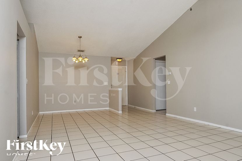 Building Photo - 1807 Greenwood Valley Dr