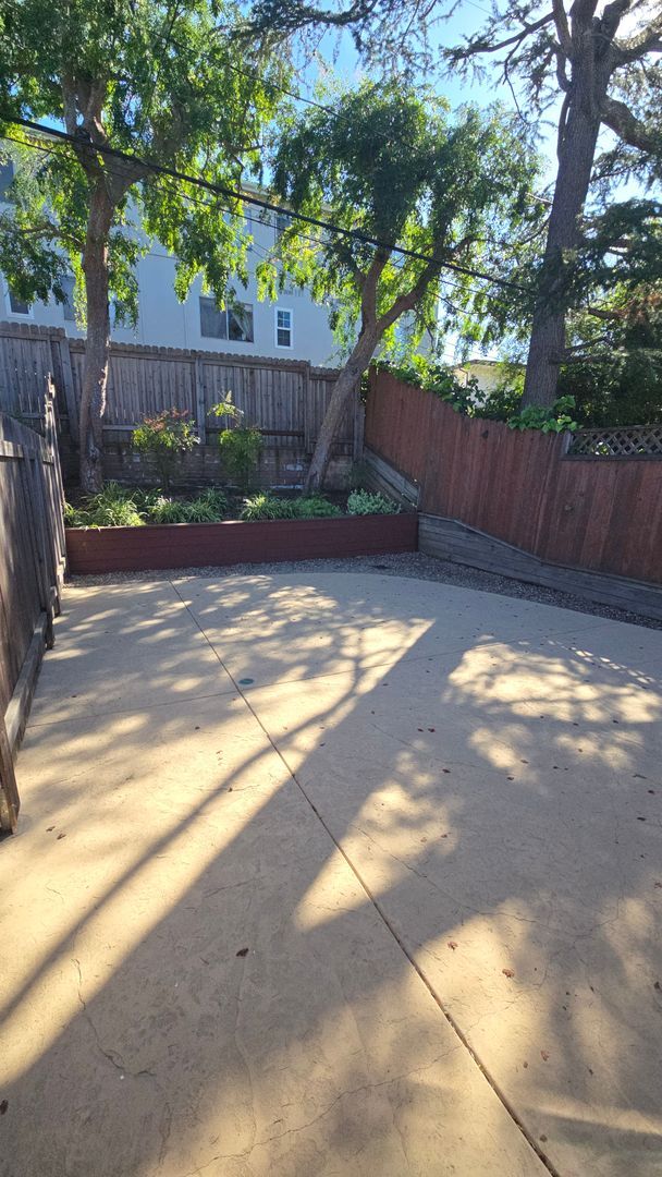 Building Photo - Maricopa