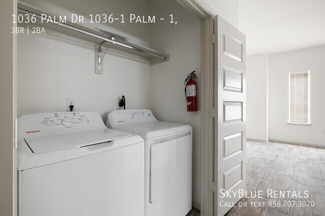 Building Photo - 1036 Palm Dr