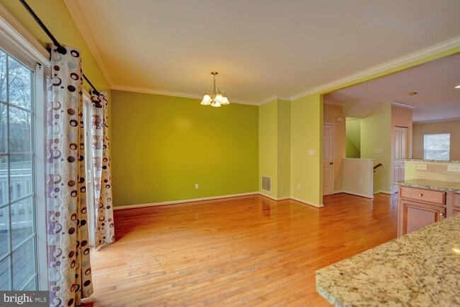 Building Photo - 536 Van Dyke Cir