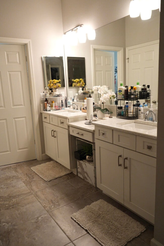 Building Photo - 8716 Terracina Lake Dr