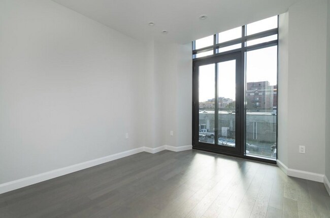 Building Photo - 140 Shawmut Ave