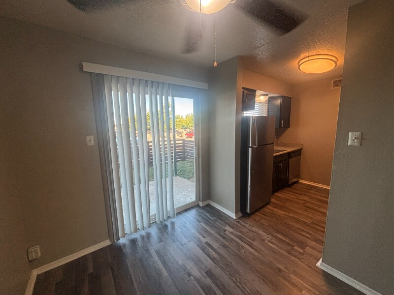 Building Photo - 531 Bedford Rd