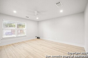 Building Photo - 8 Palomar
