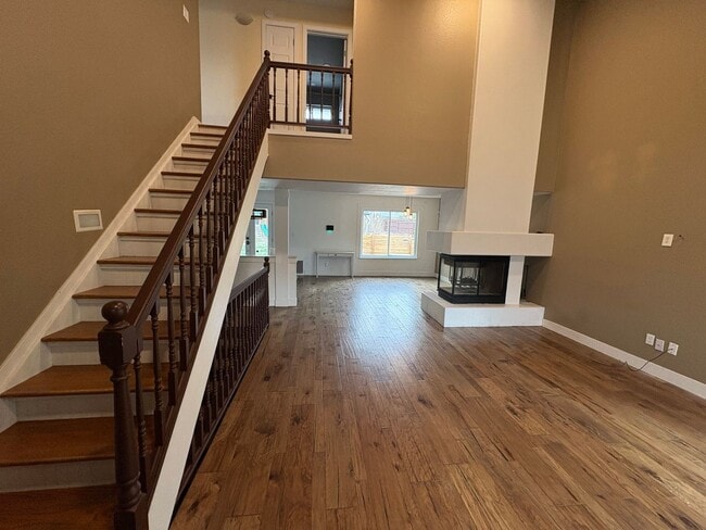 Building Photo - Beautiful 4 Bed 4 Bath Home in Lorson Ranch!!!